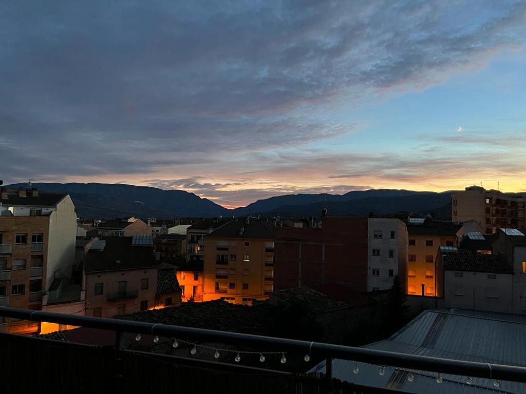 Acogedor Ático Dúplex En Tremp Esterno foto